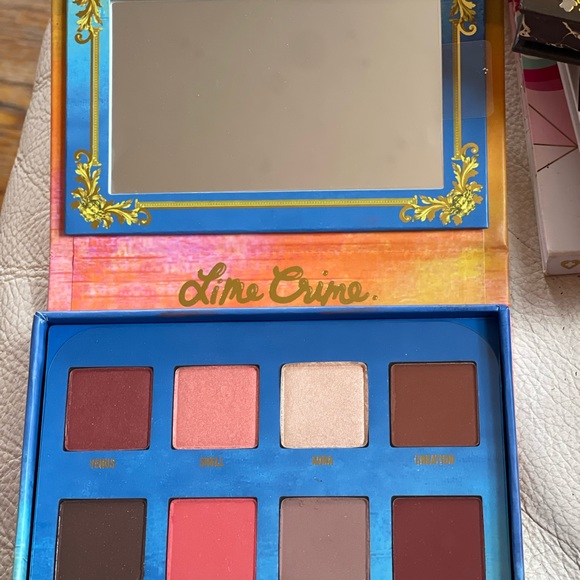 Lime Crime Venus Eyeshadow Palette - Picture 2 of 3